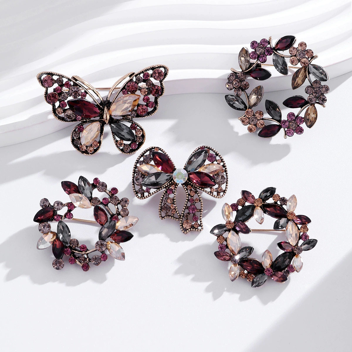 Luxury Crystal Brooch for Wome - Wedding Supply Wholesale ulasan dan harga